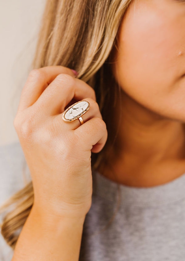 Oval Stone Ring // 3 COLORS